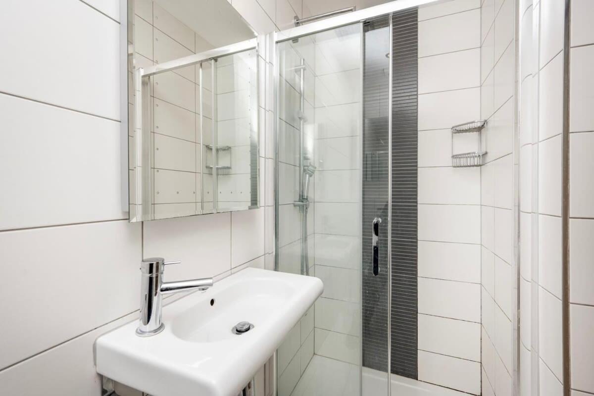 Charming Chelsea Studio Your Cozy Urban Retreat Londyn Zewnętrze zdjęcie