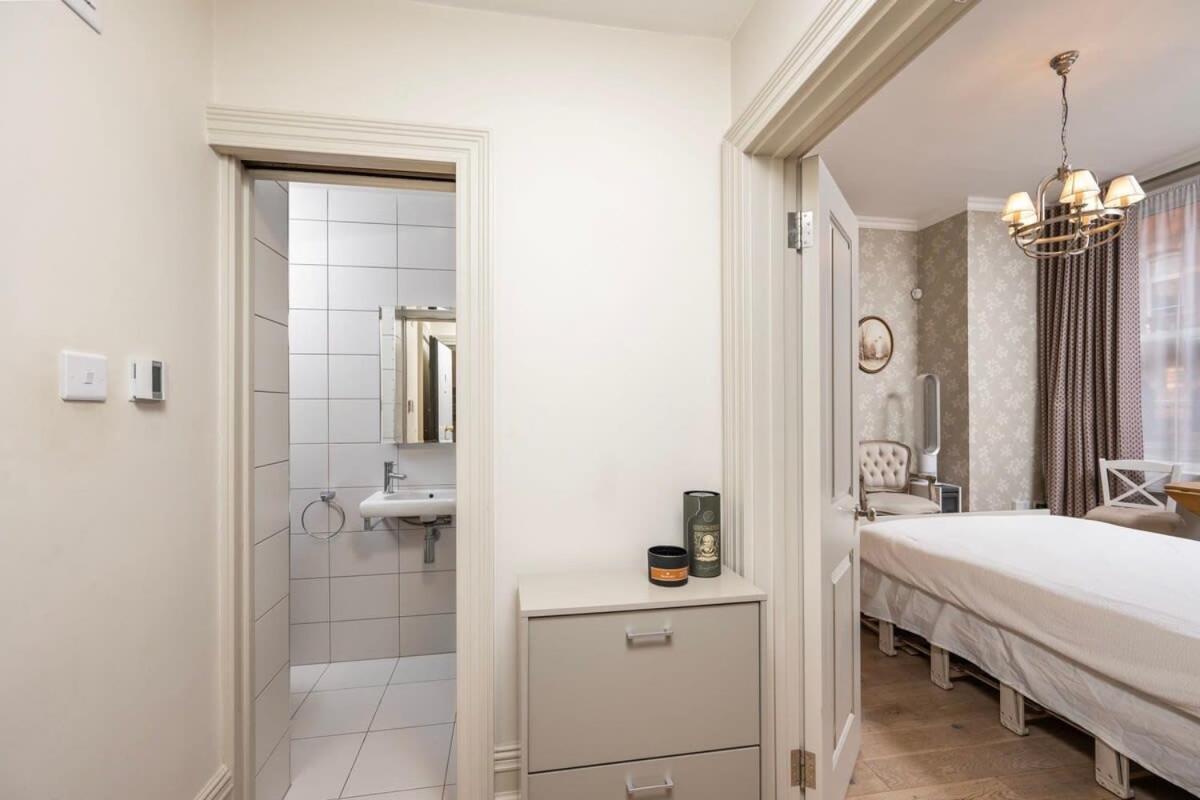 Charming Chelsea Studio Your Cozy Urban Retreat Londyn Zewnętrze zdjęcie
