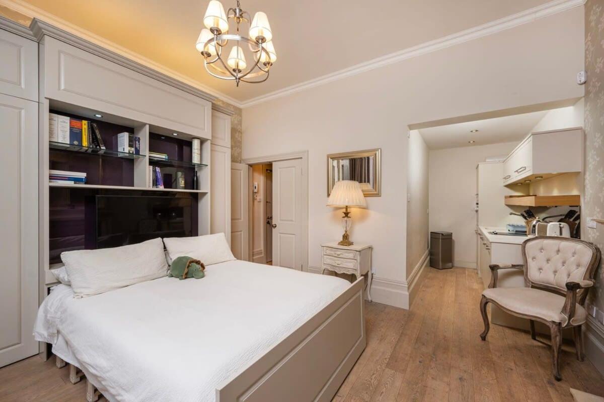 Charming Chelsea Studio Your Cozy Urban Retreat Londyn Zewnętrze zdjęcie
